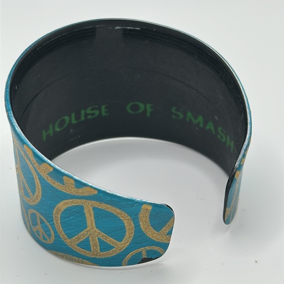 Lucy by house of smash handmade recycled vinyl album bracelet - Picture 4 of 4